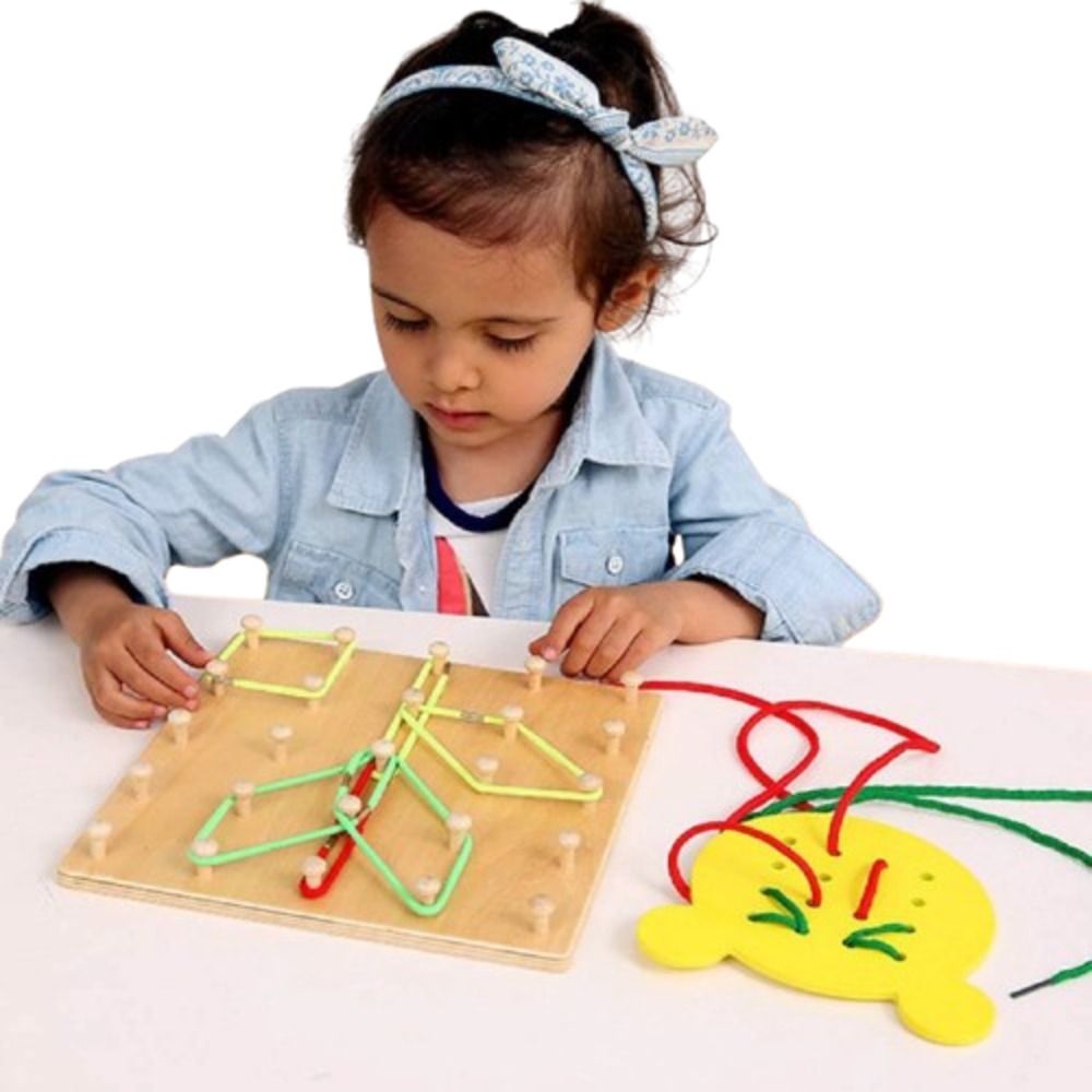 Wooden Geoboard Pattern Board with Rubber Bands & Lacing Activity